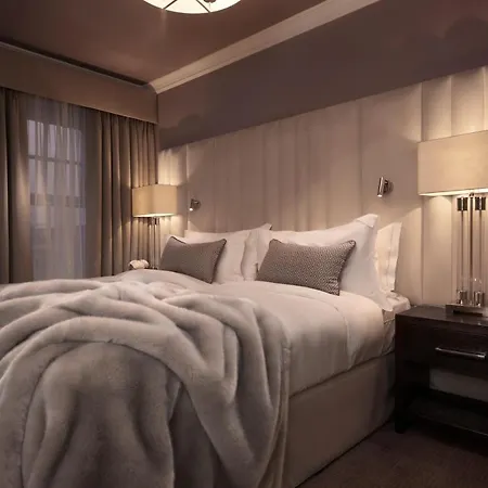 The Johnstown Estate エンフィールド