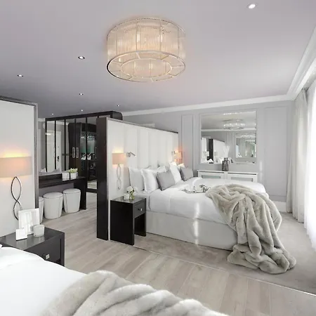 The Johnstown Estate エンフィールド