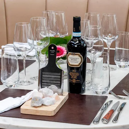 The Johnstown Estate Hotel